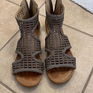 Report brand cutout gladiator sandal